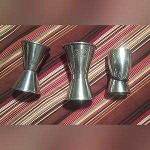 Professional 3-Piece Stainless Steel Jigger Set (1/2oz – 2oz) – Godinger GB Etch